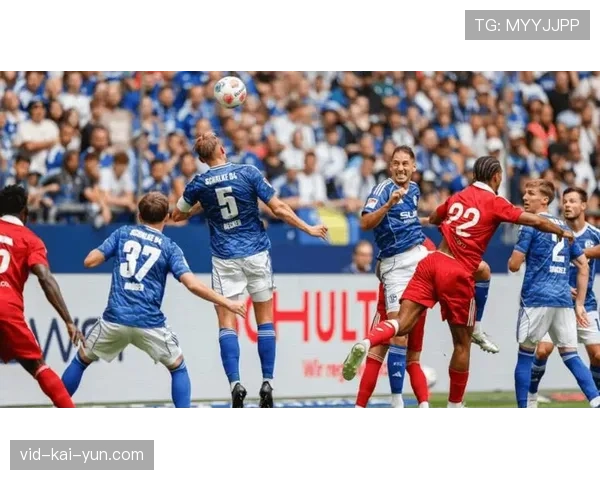 柏林赫塔2-2战平沙尔克04，两队共尝试了惊人的52次传中